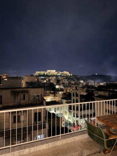 Aspasia 2BR Luxury Apartment with Jacuzzi & Private Acropolis View