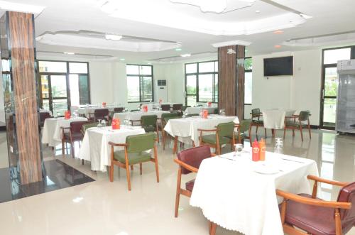 Restaurant o iba pang lugar na makakainan sa Nefaland Hotel