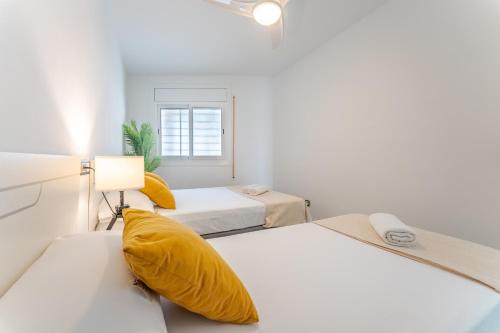Beachfront Apartment with Sea View AC WiFi - Cambrils "Apt 208"