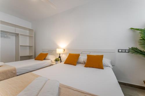 Beachfront Apartment with Sea View AC WiFi - Cambrils "Apt 208"