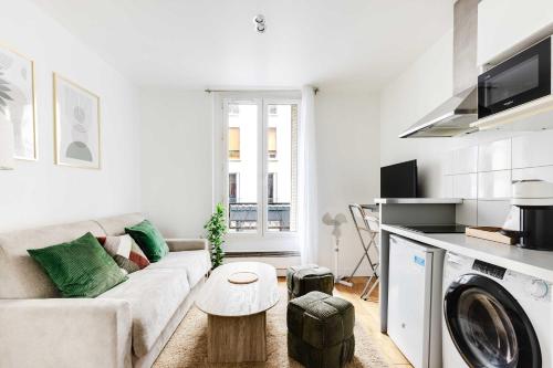 Sublim flat near Sacre Coeur