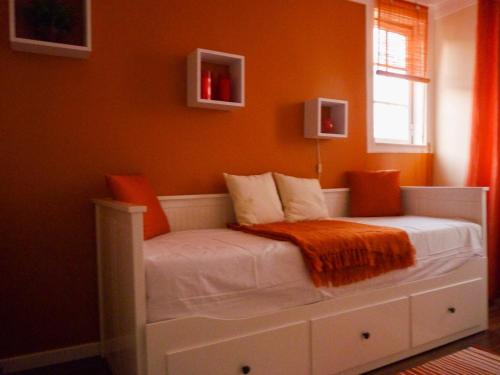 Tram 28 apartment with Perfect View over Alfama
