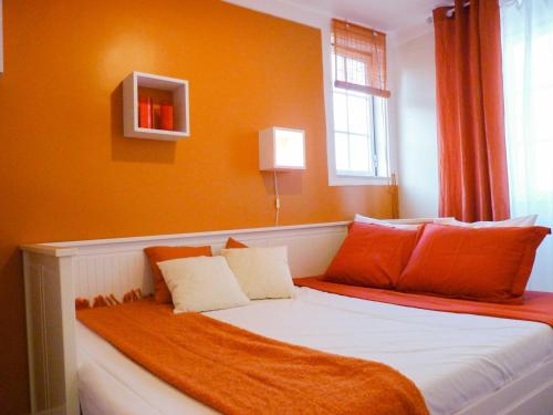 Tram 28 apartment with Perfect View over Alfama