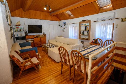 House Arija