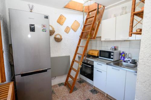 House Arija
