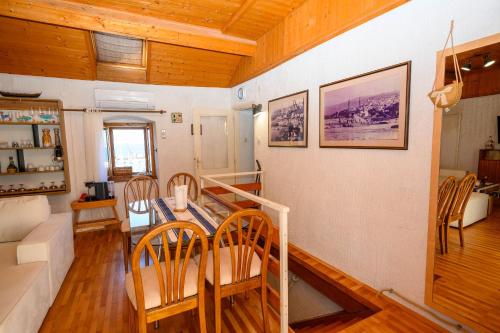House Arija