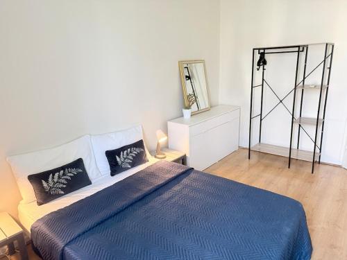 Bright cozy space with balcony Nice center within walking distance