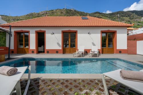 Villa with pool in Machico near beachCasa da Tia