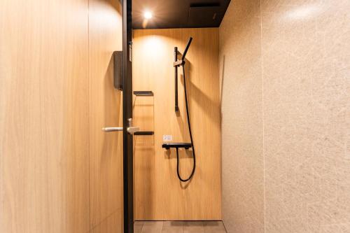 New,Luxury apt 1min walk trn station,6min to Namba
