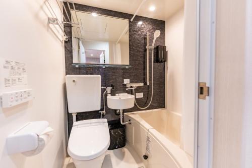 New,Luxury apt 1min walk trn station,6min to Namba