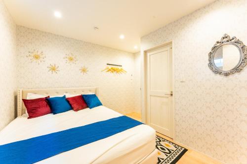 New,Luxury apt 1min walk trn station,6min to Namba