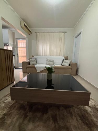 Casa em ótima localização 2 quartos e garagem próximo aos pontos turísticos