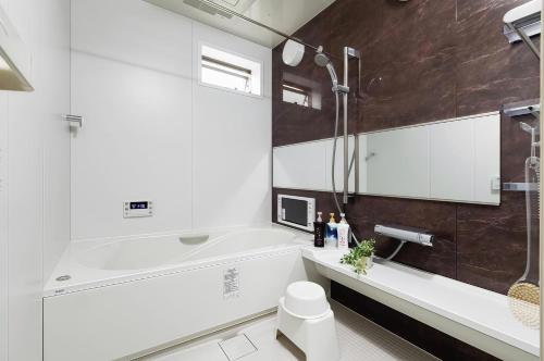 New villa near Kyocera Osaka Dome, JR Osaka Loop Line, Free parkingx2, 7-minute direct train ride from Namba to Shinsaibashi