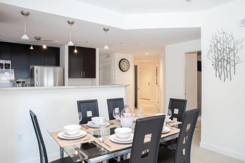 Arlington Fully Furnished Apartments in Crystal City Image