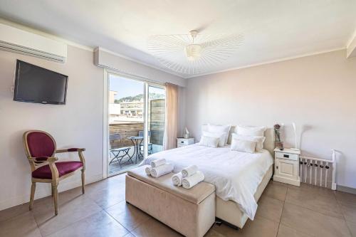 A C flat near the beaches and the Croisette