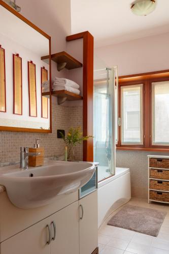 Comfy apartment close to the Colosseum