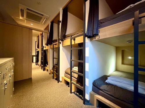 White Hostel Shinsaibashi