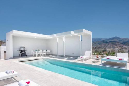 Villa de lujo. Infinity Pool y vista 360º de Nerja