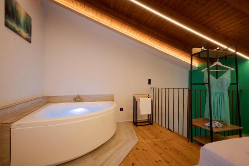 Emerald Maison 2 min to beach