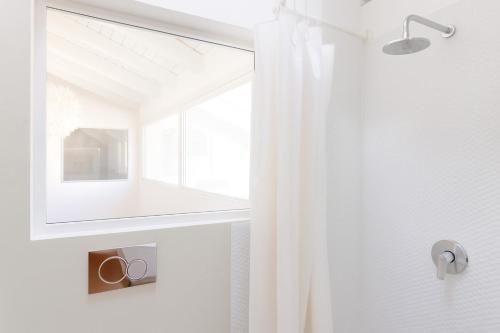 The Boutique Houses - Tortona Design District & Navigli - Luxury Apartment with Balcony - Tram 2 direct to Duomo - Milan City Center