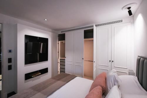 All About Puente Romano Deluxe Apt