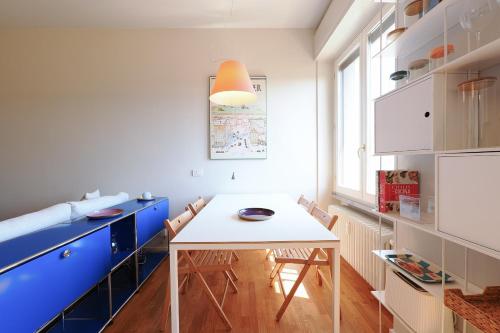 Contempora - Stylish One Bedroom Apartment in Garibaldi - Moscova