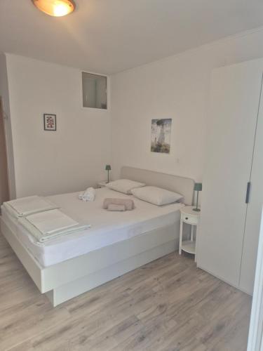 Lora studio sea & OldTown view with parking