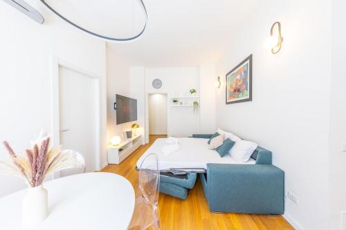 Crocetta M3 Modern two room apartment 2 stops from the Duomo