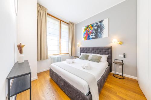 Crocetta M3 Modern two room apartment 2 stops from the Duomo