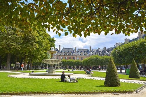 Beautiful Studio Steps from Place des Vosges