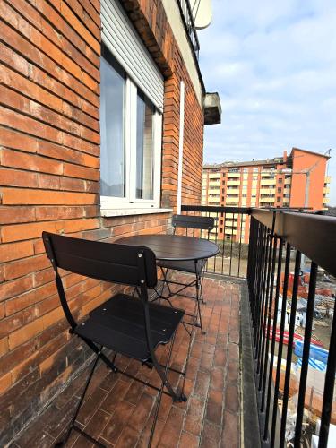 YR Apartments - Ca' Granda - 1 Min Walk to Metro