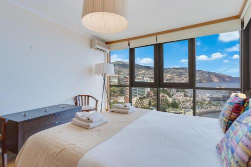 Funchal View Apt 905 Ocean & City Views