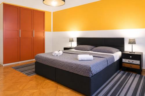 Spacious Apartment for 4 near Ringstrasse & Metro U2