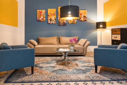 Spacious Apartment for 4 near Ringstrasse & Metro U2
