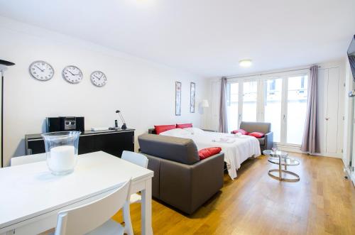 Lovely Studio Near Champs Elysées