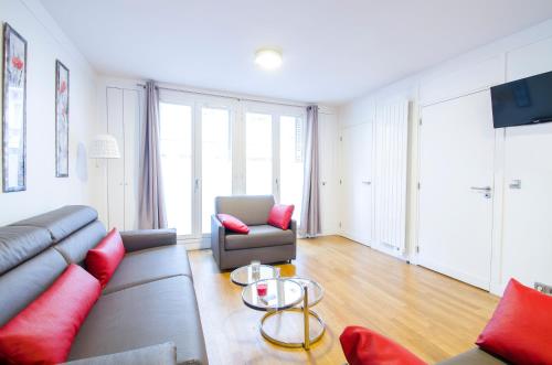 Lovely Studio Near Champs Elysées