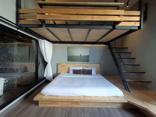 Llit o llits en una habitació de 233Poshtel