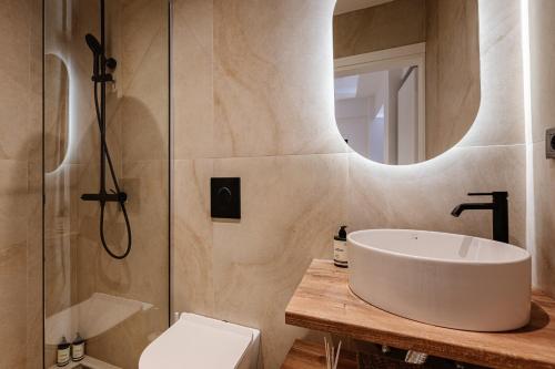 Plateia Rooftop Suite with Sea & City Views By MindYourVilla