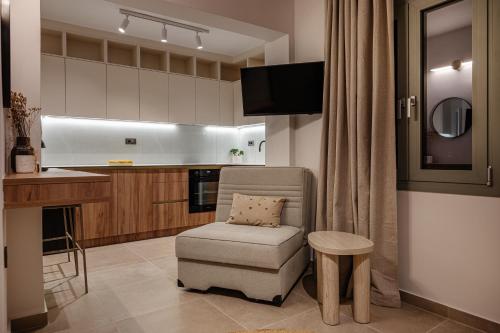 Plateia Rooftop Suite with Sea & City Views By MindYourVilla