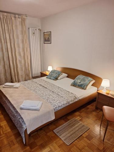 Spacious Apartment Near Center, Beach & Bus