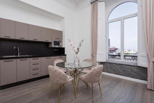 Blue Horizon Apartment By Dimorra