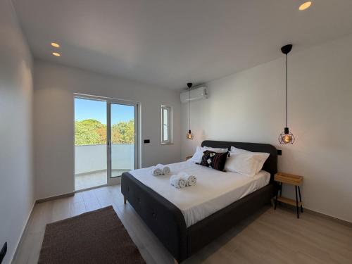 Agua Plaza T2 with Pool & AC