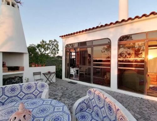 Cozy Villa near Arrifana Beach