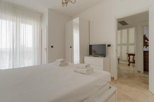 GuestHost - Spacious Terrace Flat X7 MM2 Udine