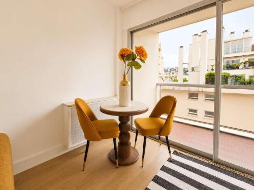 Studio Cosy avec terrasse Metro Pereire 2p