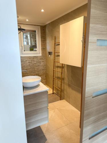 Le Point d'Ancrage Alma, bright and comfortable 2-bedroom
