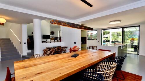 Villa Romeu & Julieta, with "heated" pool by Cleverdetails in Vilamoura