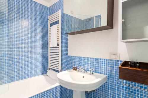 HACCA Collection - Bright 1BR with Balcony - Iconic Ticinese District