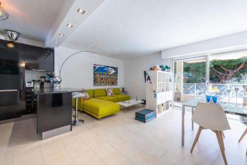1-Br Cannes East Residence with Swimming Pool