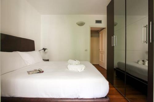 HACCA Collection - Quiet 1BR with balcony - San Lorenzo & Navigli